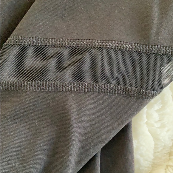 Old Navy Active Go-Dry Size L Leggings - Picture 2 of 3